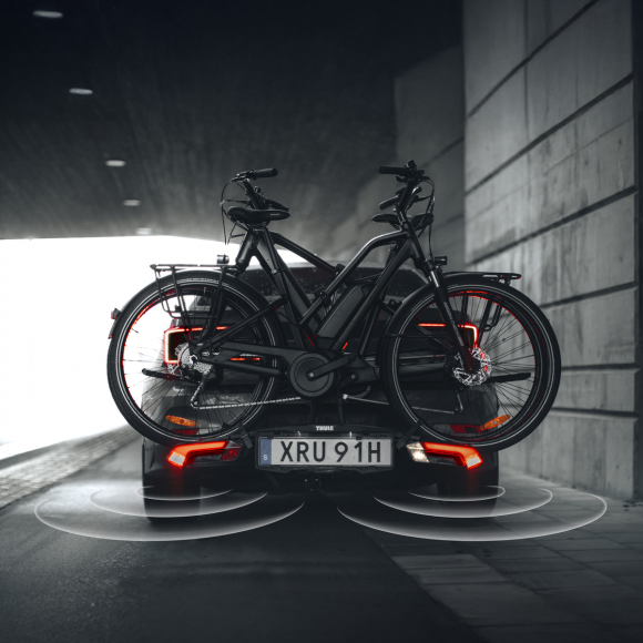 Велокрепление Thule Epos с парктроником для 3-х велосипедов на фаркоп Велокрепление Thule Epos с парктроником для 3-х велосипедов на фаркоп
