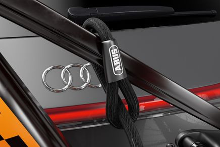 Велокрепление Thule Epos с парктроником для 3-х велосипедов на фаркоп Велокрепление Thule Epos с парктроником для 3-х велосипедов на фаркоп