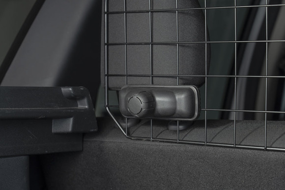 Сетка-разделитель MENABO Petsy для перевозки собак в багажнике 