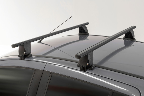 Багажник на крышу MENABO DELTA M для автомобиля с гладкой крышей, черный